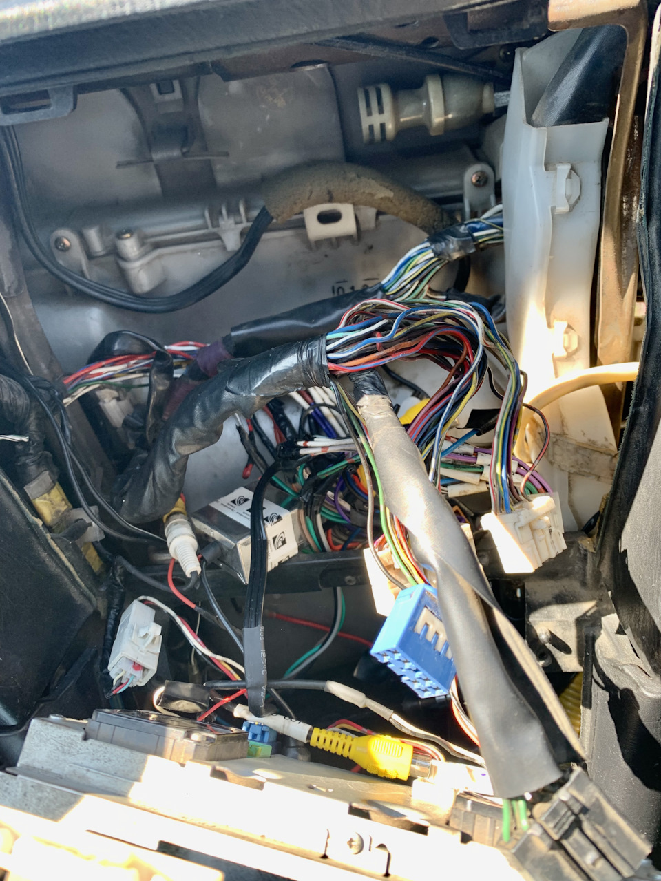 Укладывание электрики, покраска кожуха выпускного коллектора и много ...