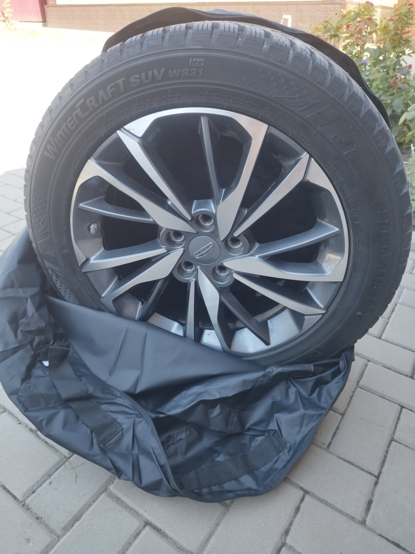 Чехлы колес Tplus — Geely Coolray (1G), 1,5 л, 2020 года | аксессуары ...