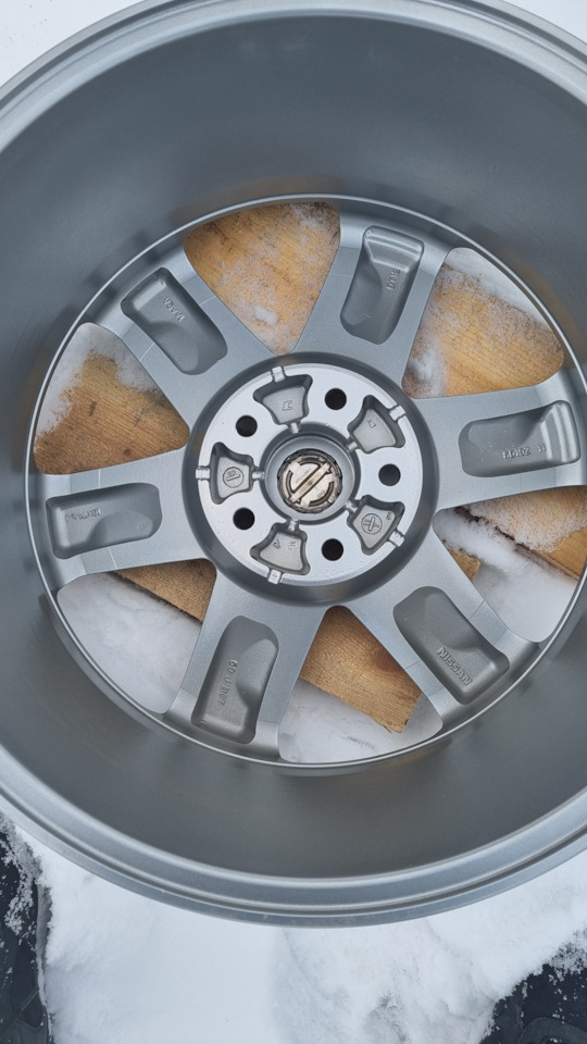 Литые диски Nissan 7,5Jx18 ET45 5x114,3 на Nissan Murano II. Б/у | 40 ...