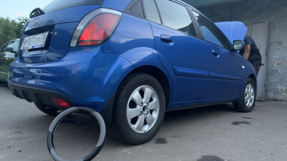 KIA Rio Тёщин синяк
