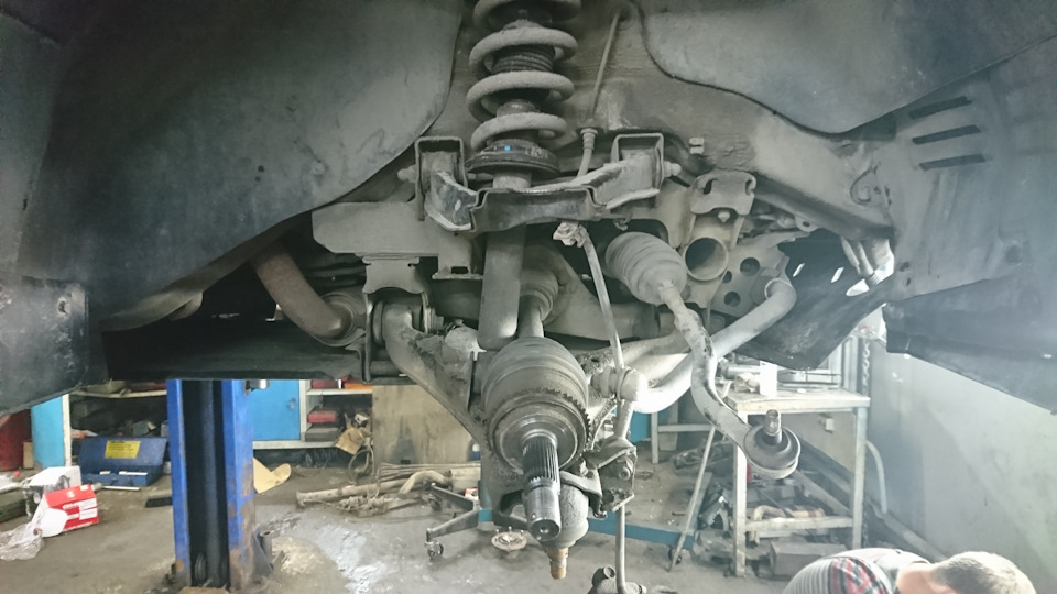 Одна готова, вторая в работе — Mitsubishi Pajero (4G)