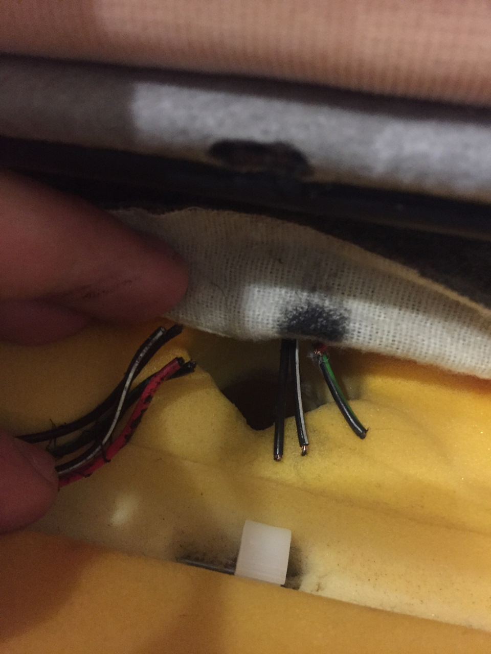 Форд мондео 4 подогрев водительского сидения. Разъем под сиденьем форд фокус 2. Сиденья форд мондео 3. Форд мондео 4 подогрев водительского сидения. Не работает подогрев сидений форд мондео.