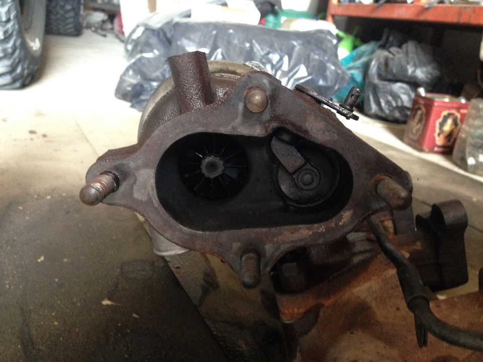 Байпас(пердун) чудит на турбине 4m40 — Mitsubishi Pajero (2G), 2,8 л ...