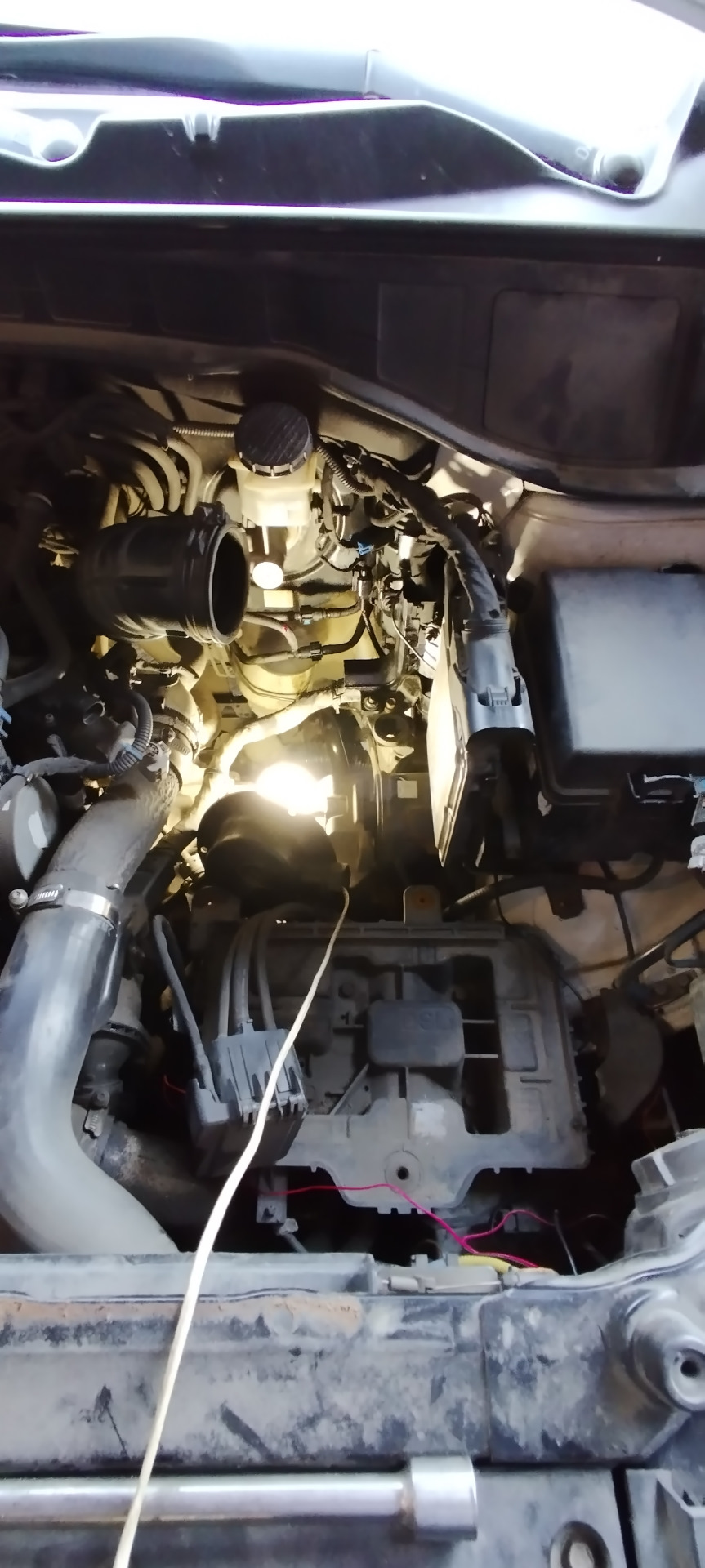 Передаю привет конструкторам-сабакоедам — Hyundai Santa Fe (3G)