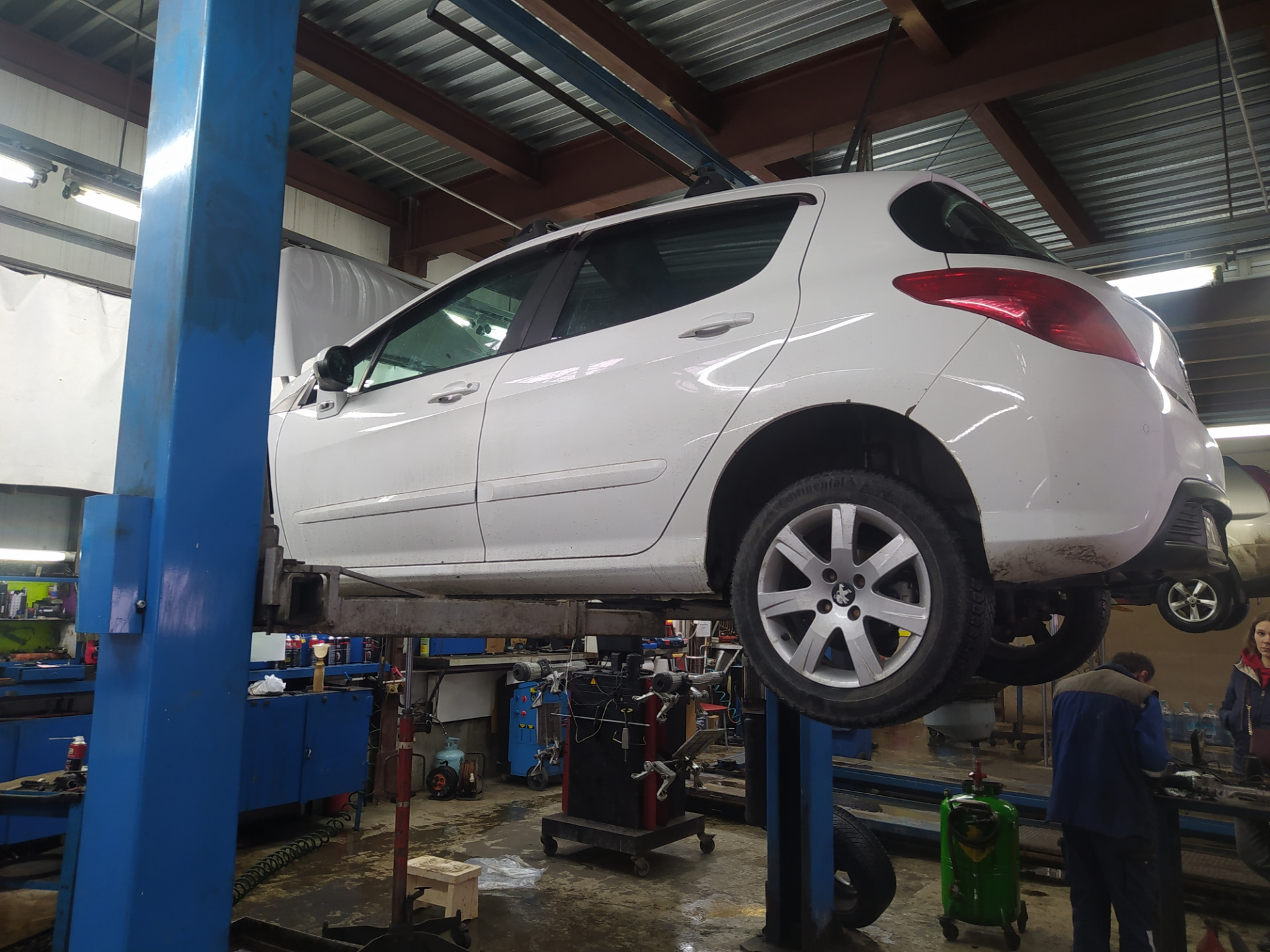 Замена рулевой рейки Пежо 308 — Peugeot 308 (1G), 1,6 л, 2011 года ...