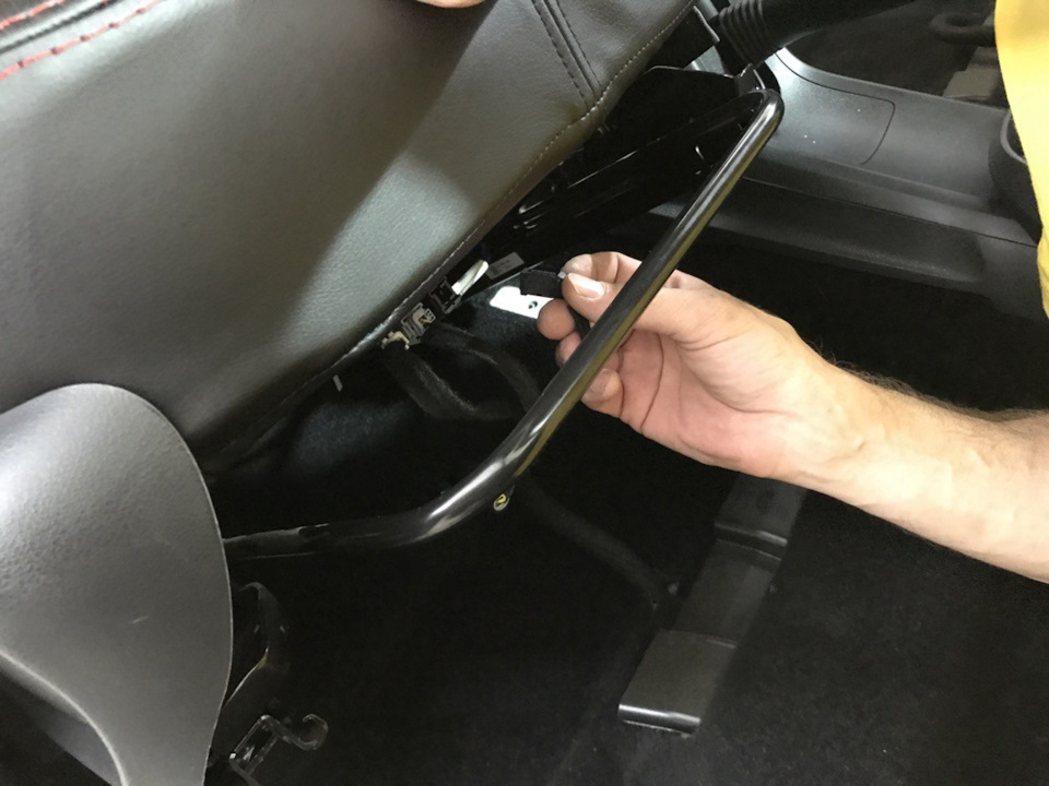 Профессиональная установка каркасных и модельных авточехлов в ...