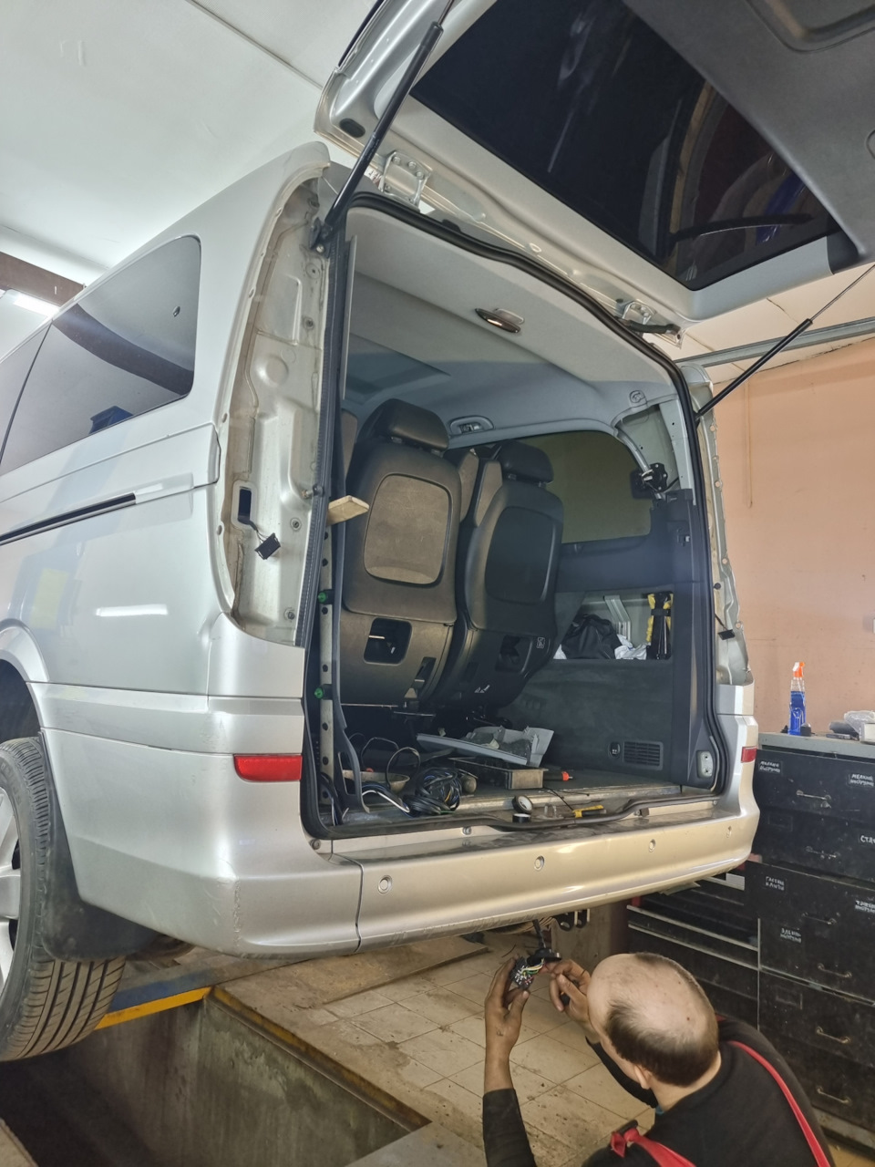 Установил фаркоп — Mercedes-Benz Viano (W639), 3 л, 2012 года | визит на  сервис | DRIVE2