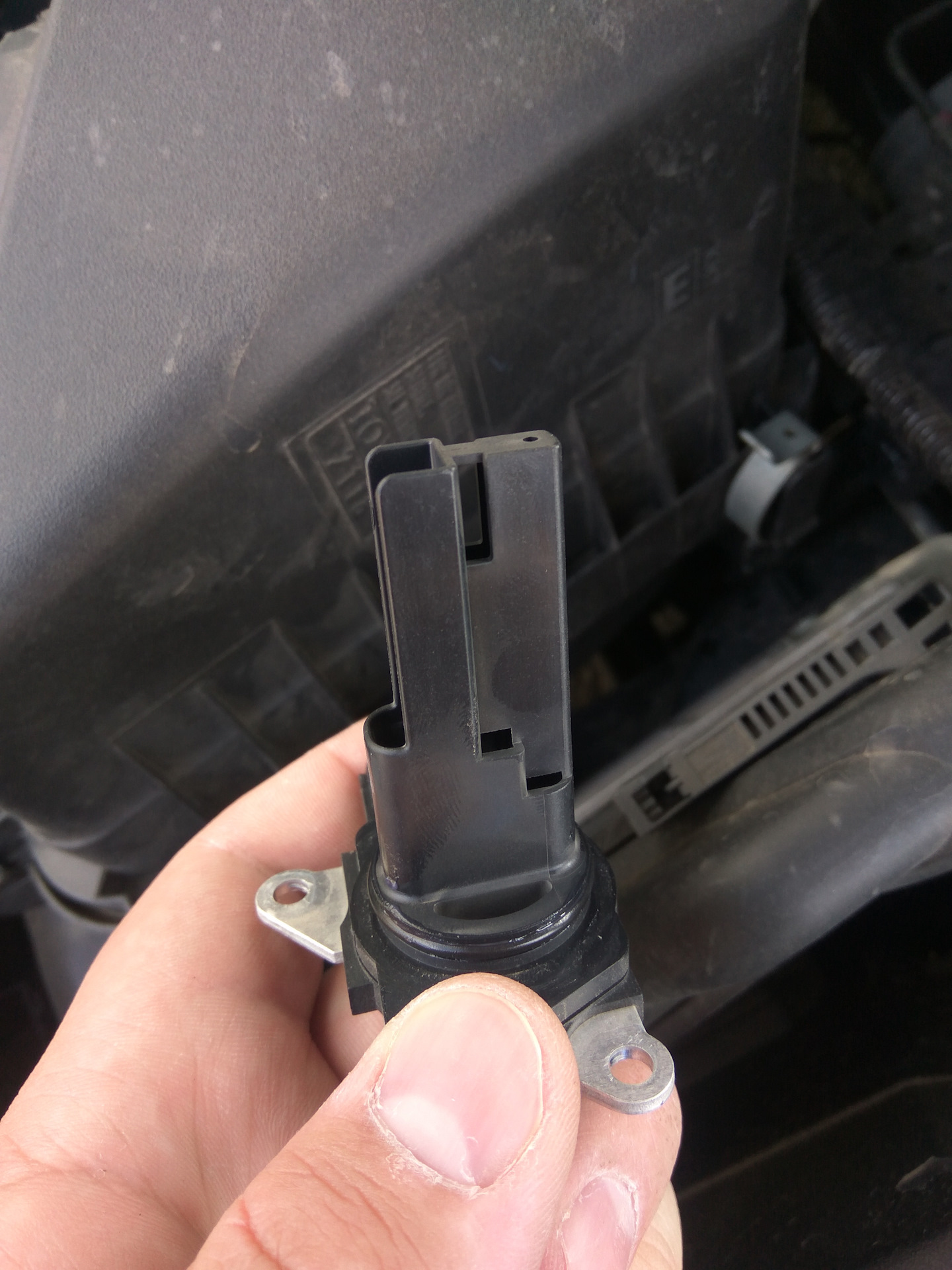 Решил почистить ДМРВ! — Toyota E 140, 1,5 л., 2010 года | плановое ТО ...