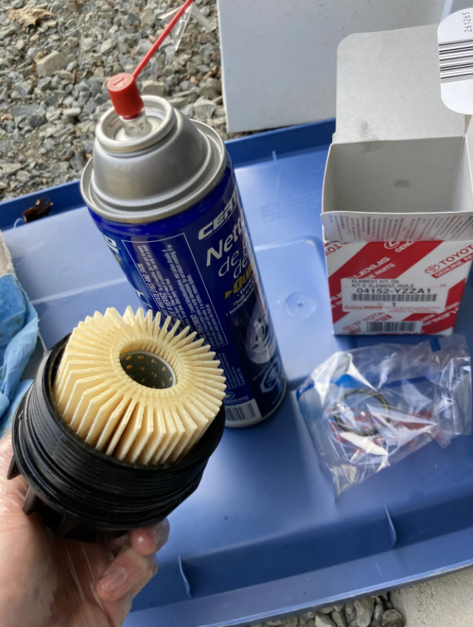 Замена масляного фильтра — Toyota Camry (XV70), 2,5 л, 2020 года ...