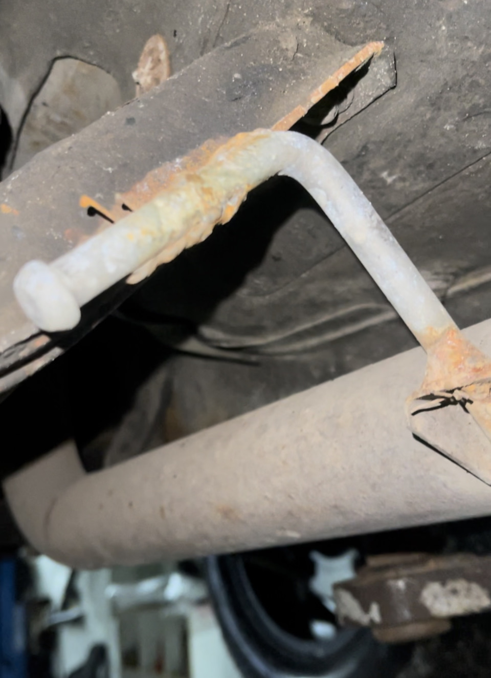 Вибрации по кузову при торможении — Volvo 940, 2,3 л, 1996 года | визит ...