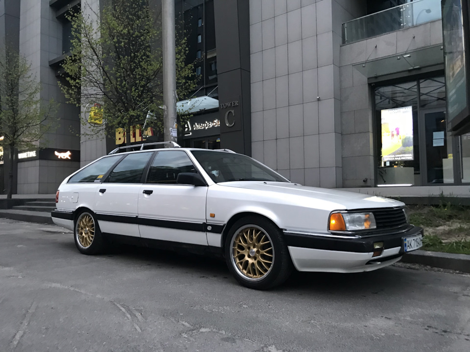 Фото в бортжурнале Audi 200 (20v)