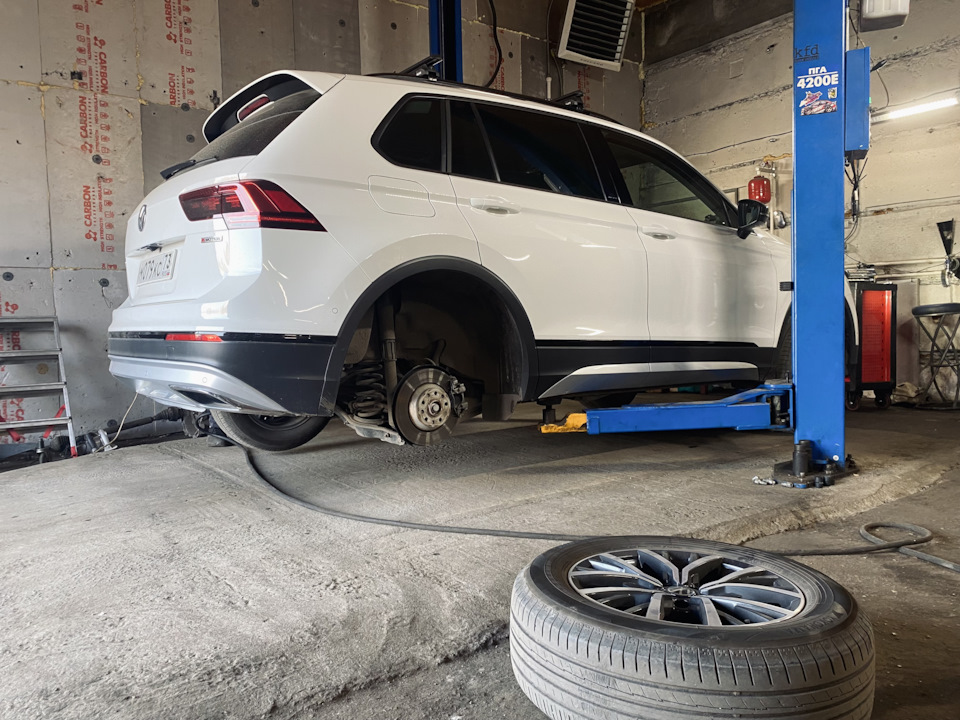 Фото в бортжурнале Volkswagen Tiguan (2G)