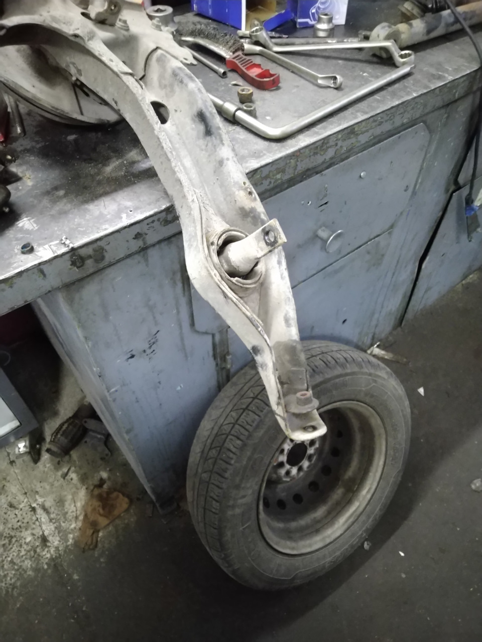 Снятый рычаг — Rover 400 Mk2