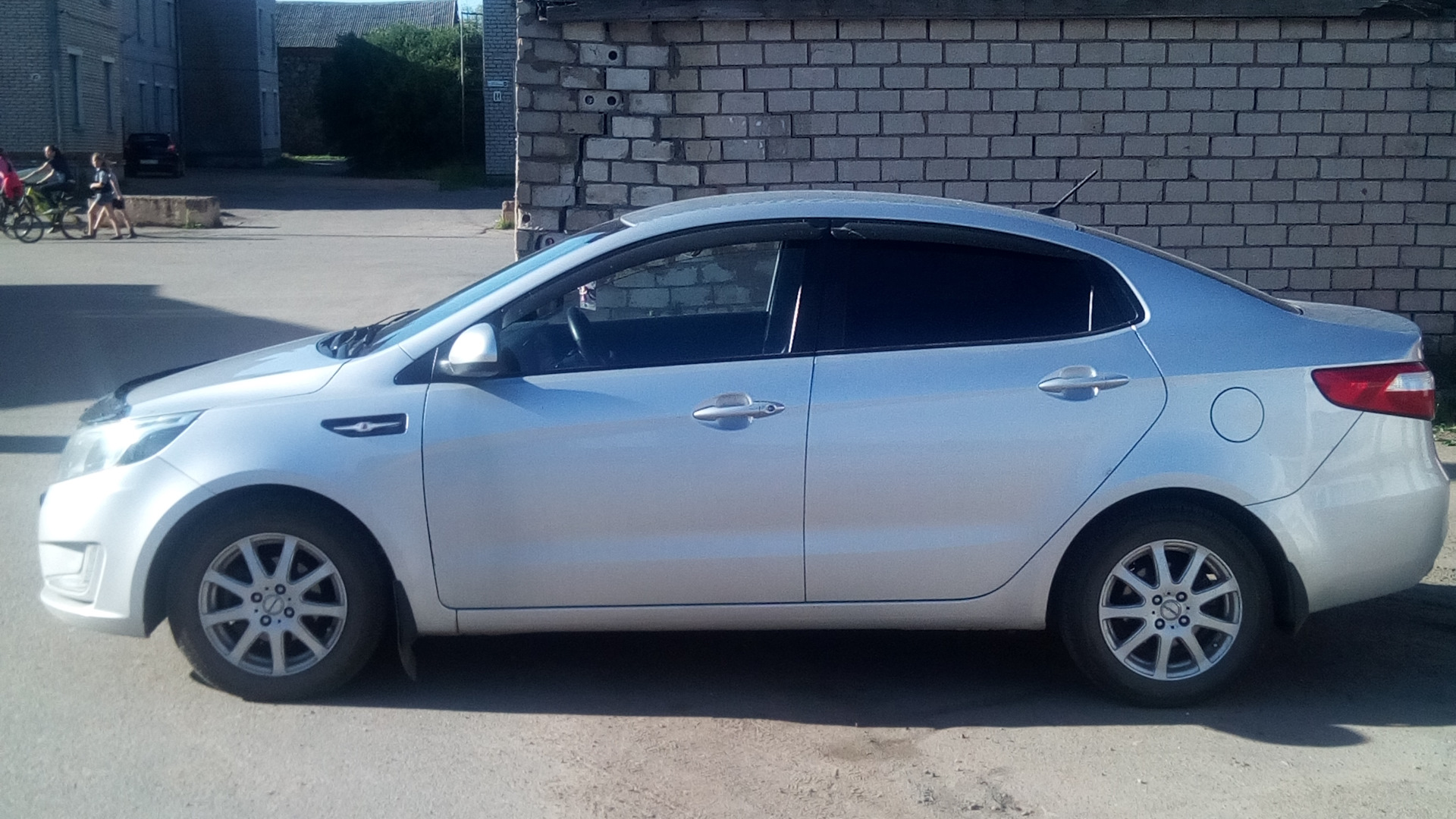 KIA Rio (3G) 1.6 бензиновый 2012 | Серебристый самурай. на DRIVE2