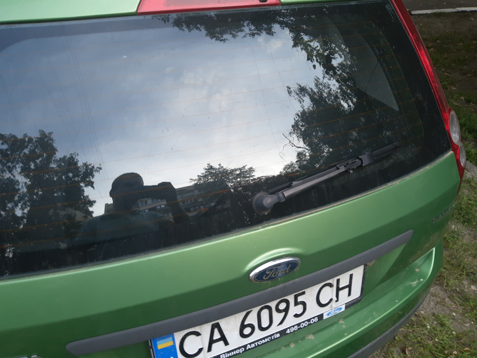 Как снять дворники фиеста мк 5 Замена заднего дворника - Ford Fiesta (Mk V), 1,4 л, 2007 года расходники DRIVE2