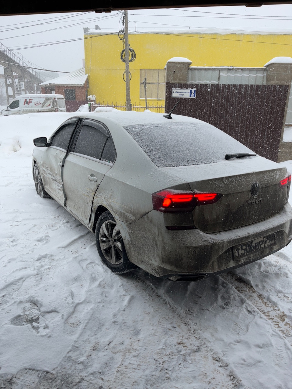 Пришла беда — Volkswagen Polo liftback, 1,4 л, 2020 года | ДТП | DRIVE2