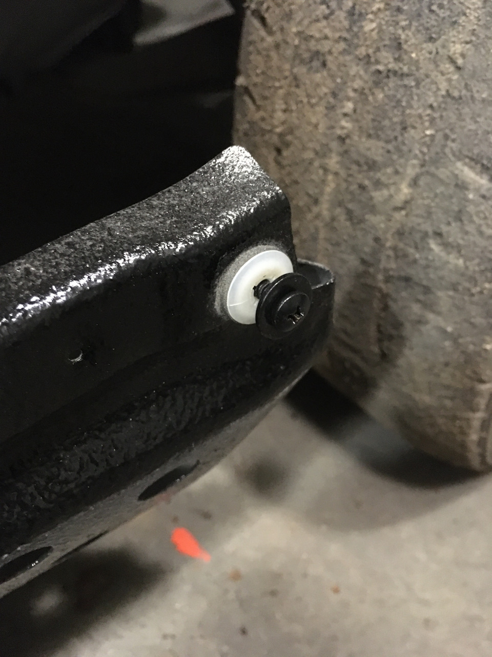 Переходим к сборке(пластик порогов) — Mercedes-Benz E-Class (W124), 2 л ...