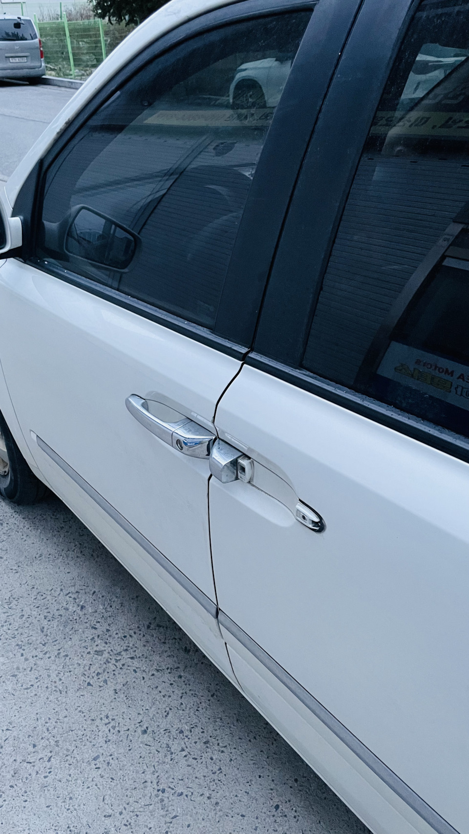 Сломалась ручка задней двери — KIA Carnival (2G), 2,9 л, 2008 года ...