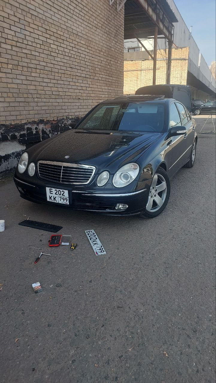 Как лучше смотрится, голосуем.Квадратные номера спереди — Mercedes-Benz  E-class (W211), 5 л, 2004 года | наблюдение | DRIVE2