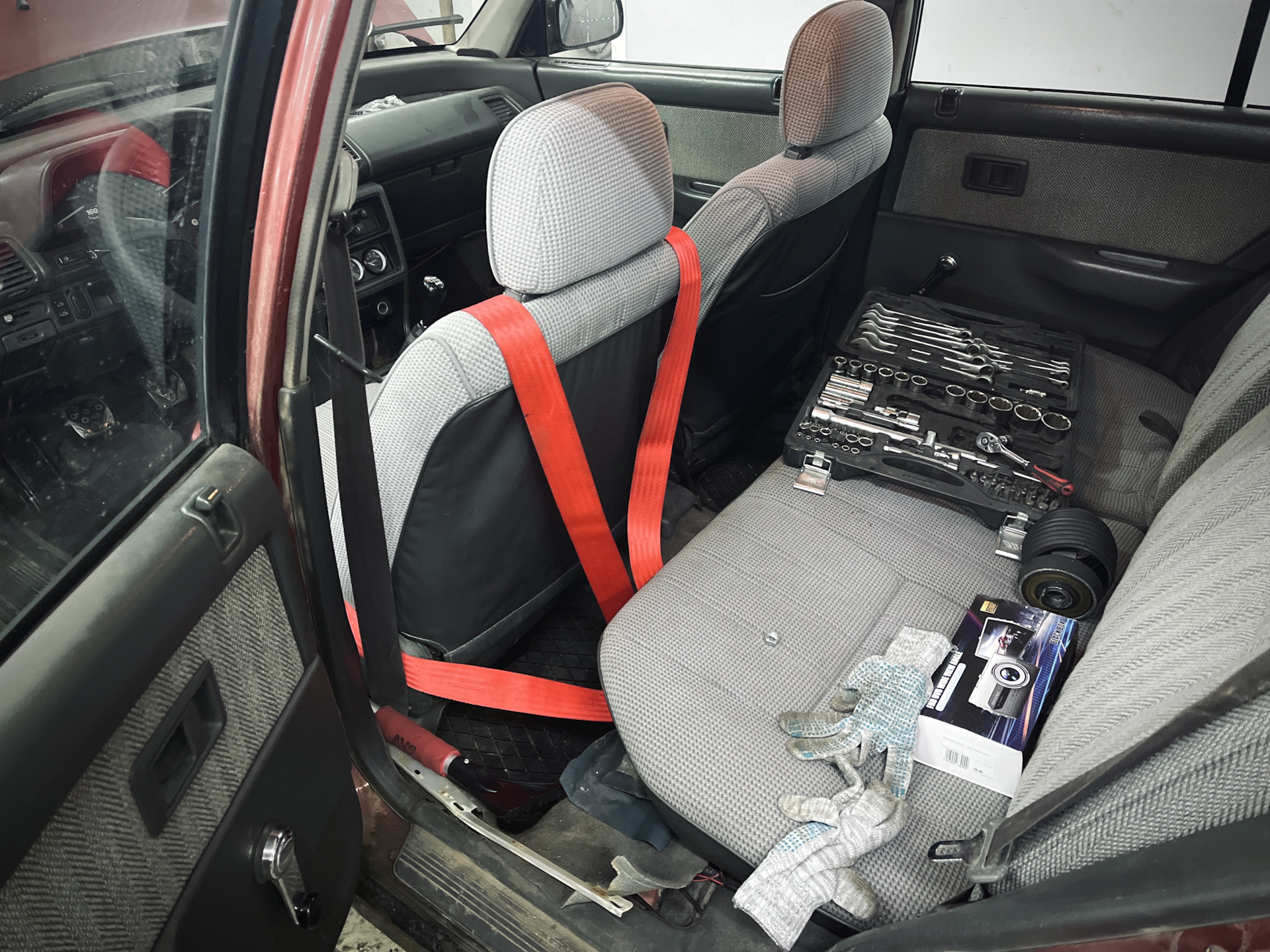Руль + четырехточечные ремни — Honda Civic Shuttle (2G), 1,6 л, 1990 ...
