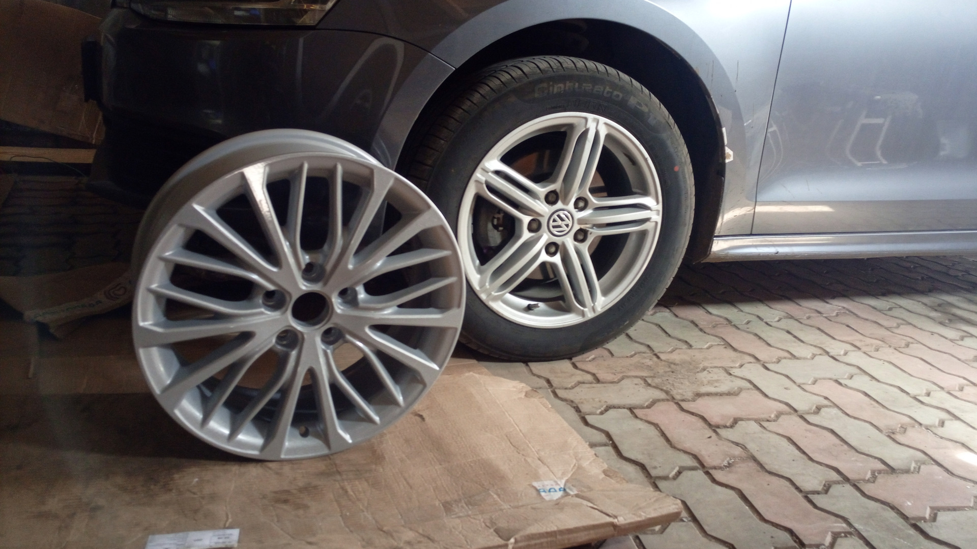 Сегодня пришли диски R17 — Volkswagen Jetta VI, 1,6 л, 2014 года ...