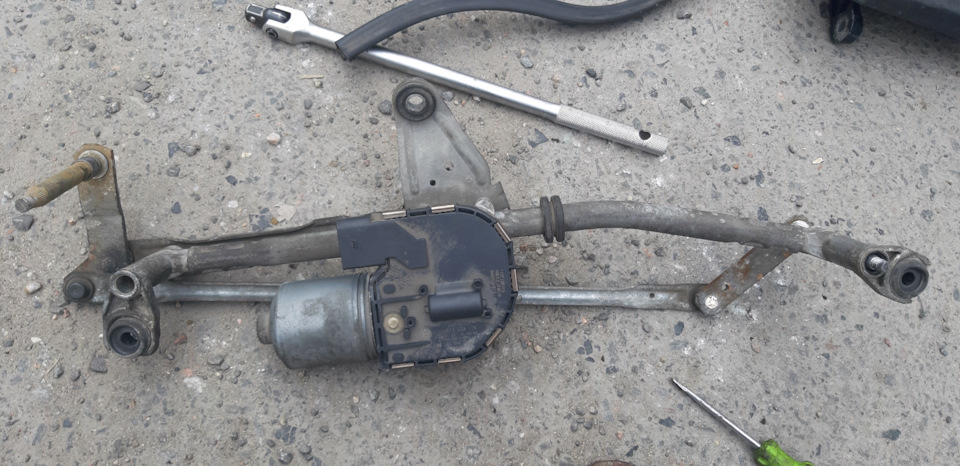 Реанимация трапеции дворников — Volkswagen Passat Variant (B6), 3,2 л ...