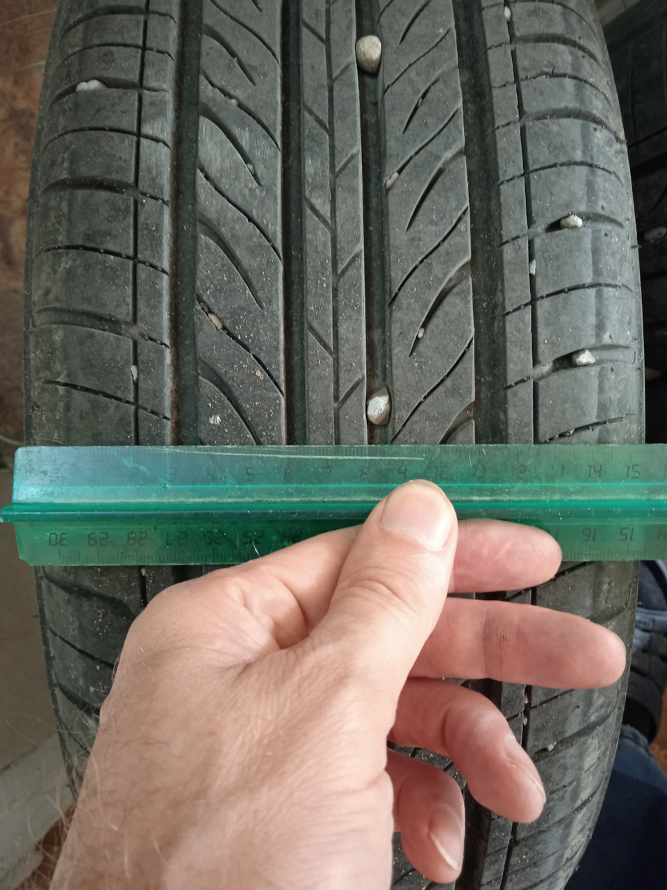 Рабочая поверхность шин. — Lada Калина седан, 1,6 л, 2006 года | шины ...