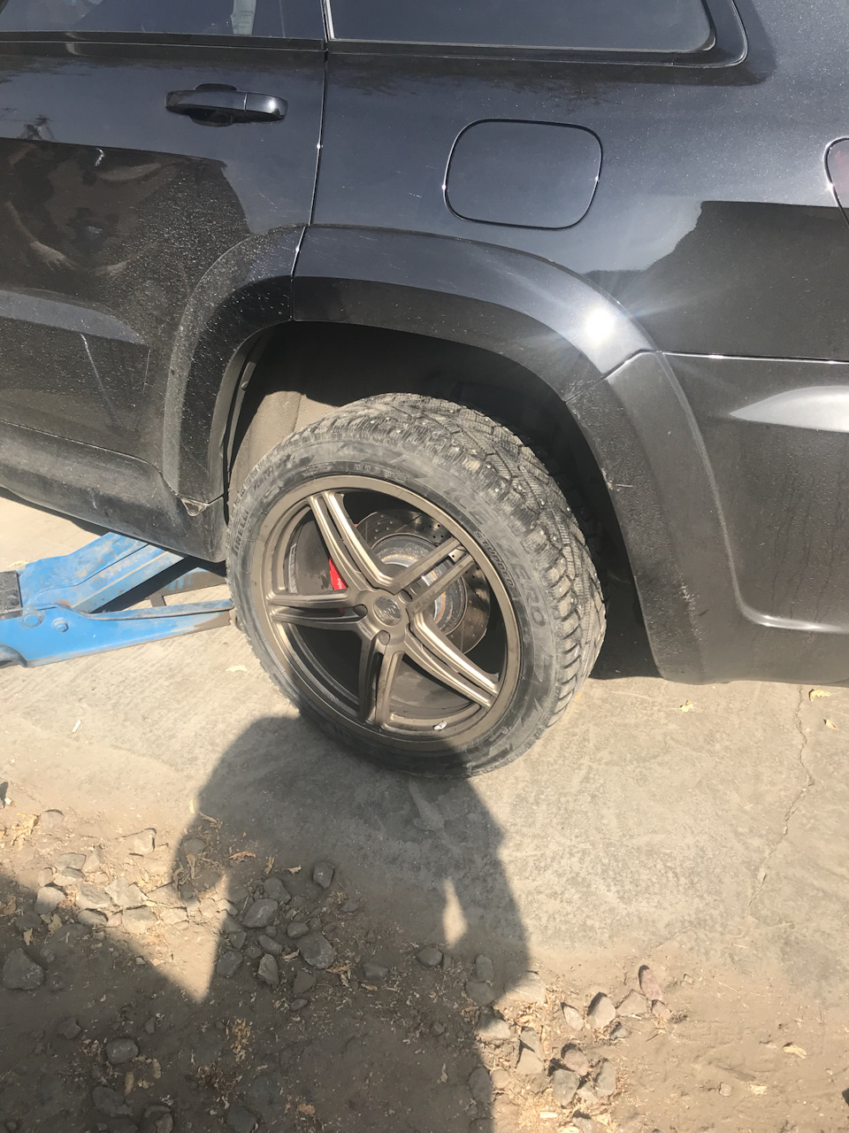 Зимняя резина 275/40 R22 — Jeep Grand Cherokee SRT-8 (WK2), 6,4 л, 2013  года | шины | DRIVE2