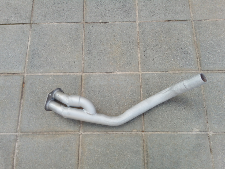 Выхлопная в ГАЗ 21 на мотор УМЗ 421, коллектор с двумя выходами. — ГАЗ ...