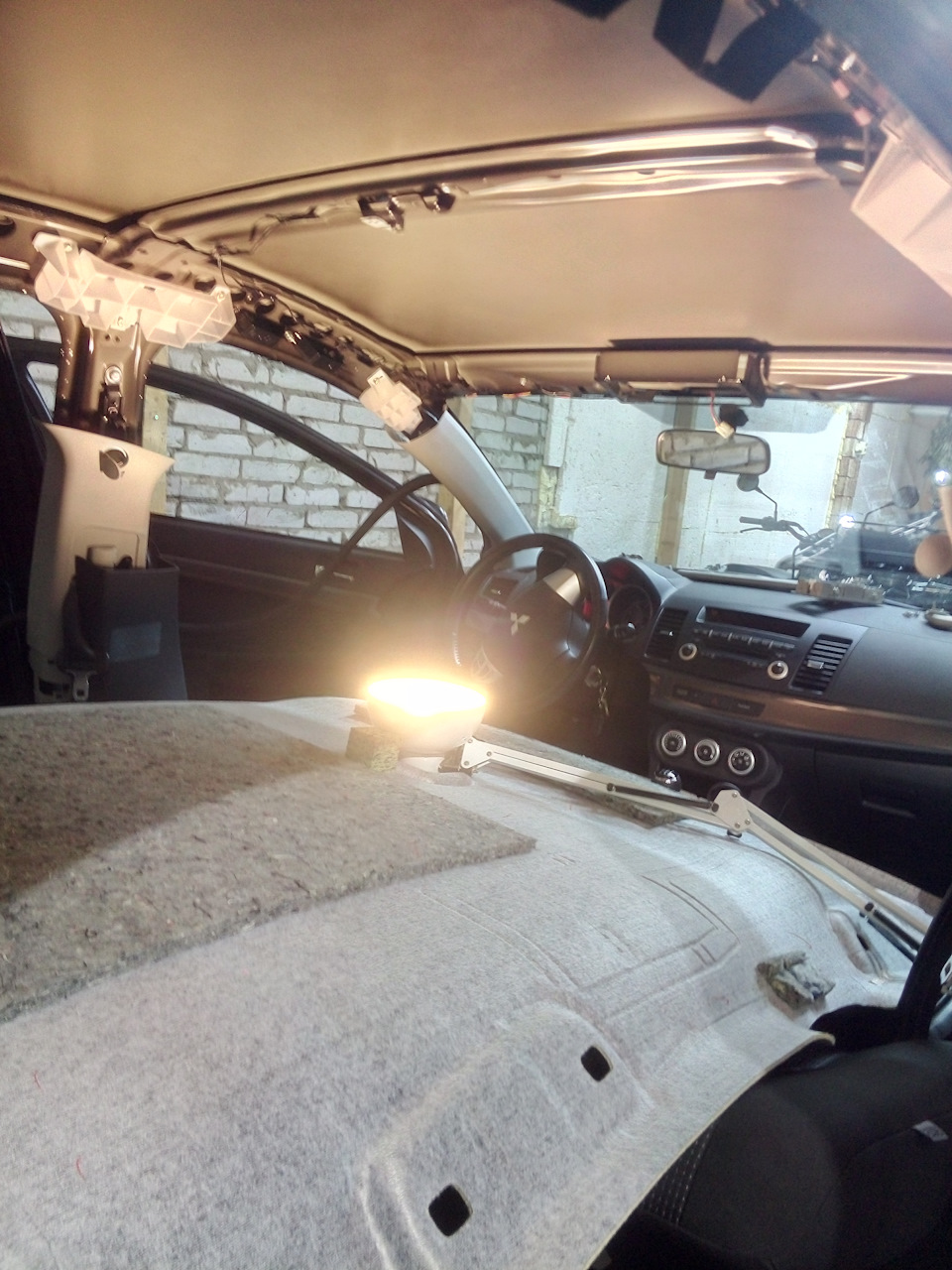 Шумоизоляция салона автомобиля Мицубиси Лансер 10 Mitsubishi Lancer X