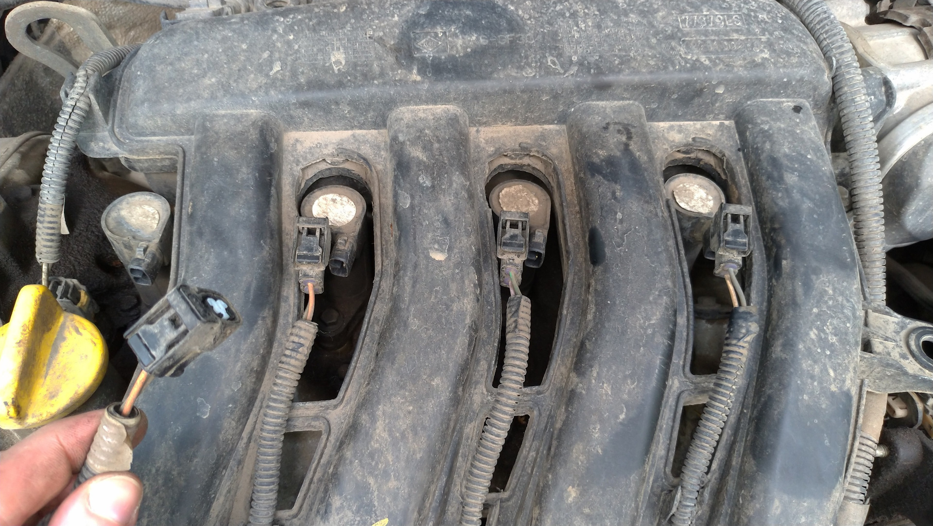 замена свечей флюенс 1. 6 16 клапанов. замена свечей флюенс 1. 6. 6.