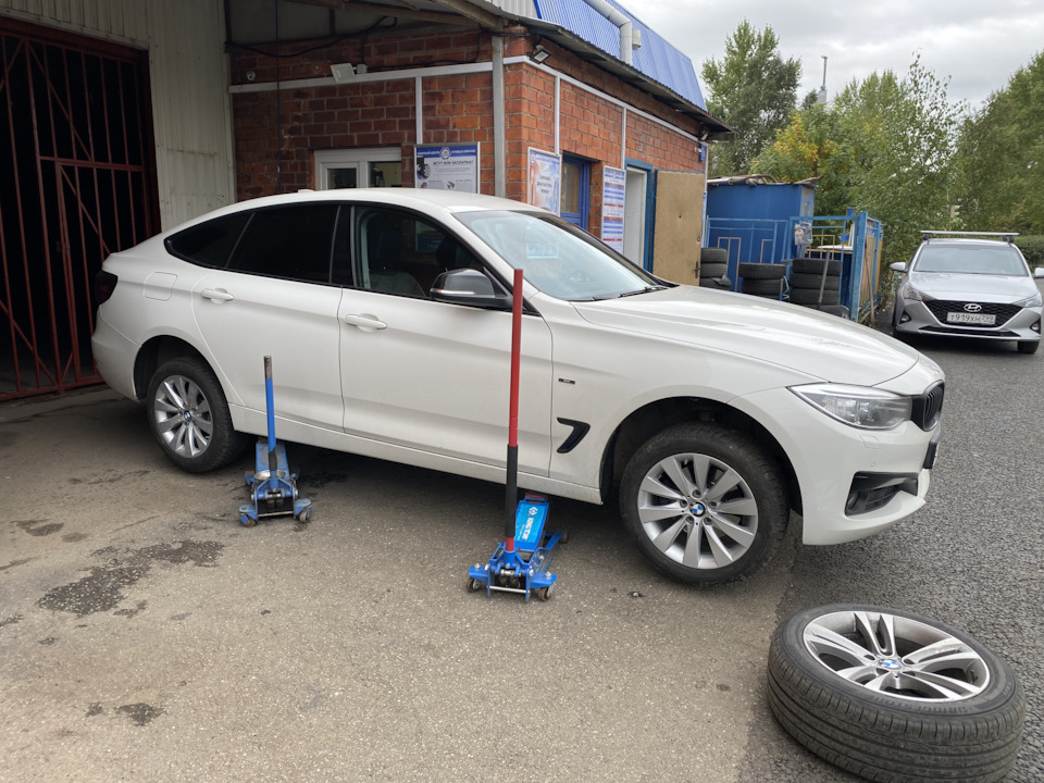 Фото в бортжурнале BMW 3 series Gran Turismo (F34). Запчасти на фото: Z3501