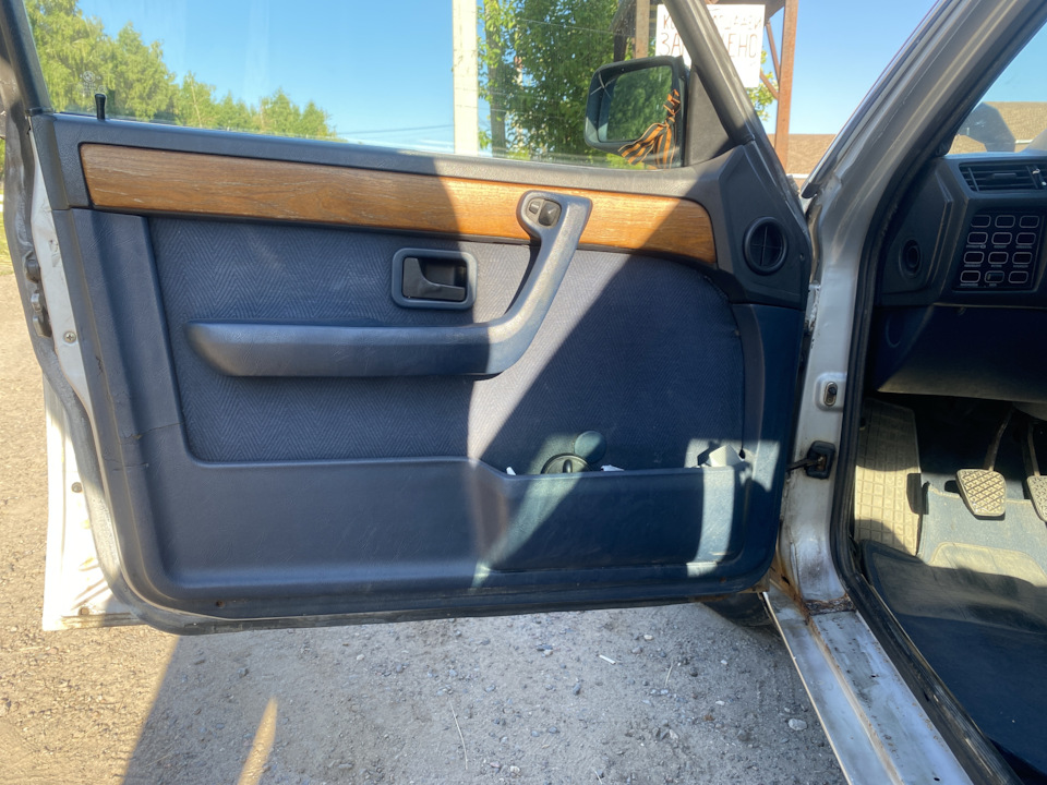 Фото в бортжурнале BMW 7 series (E23)