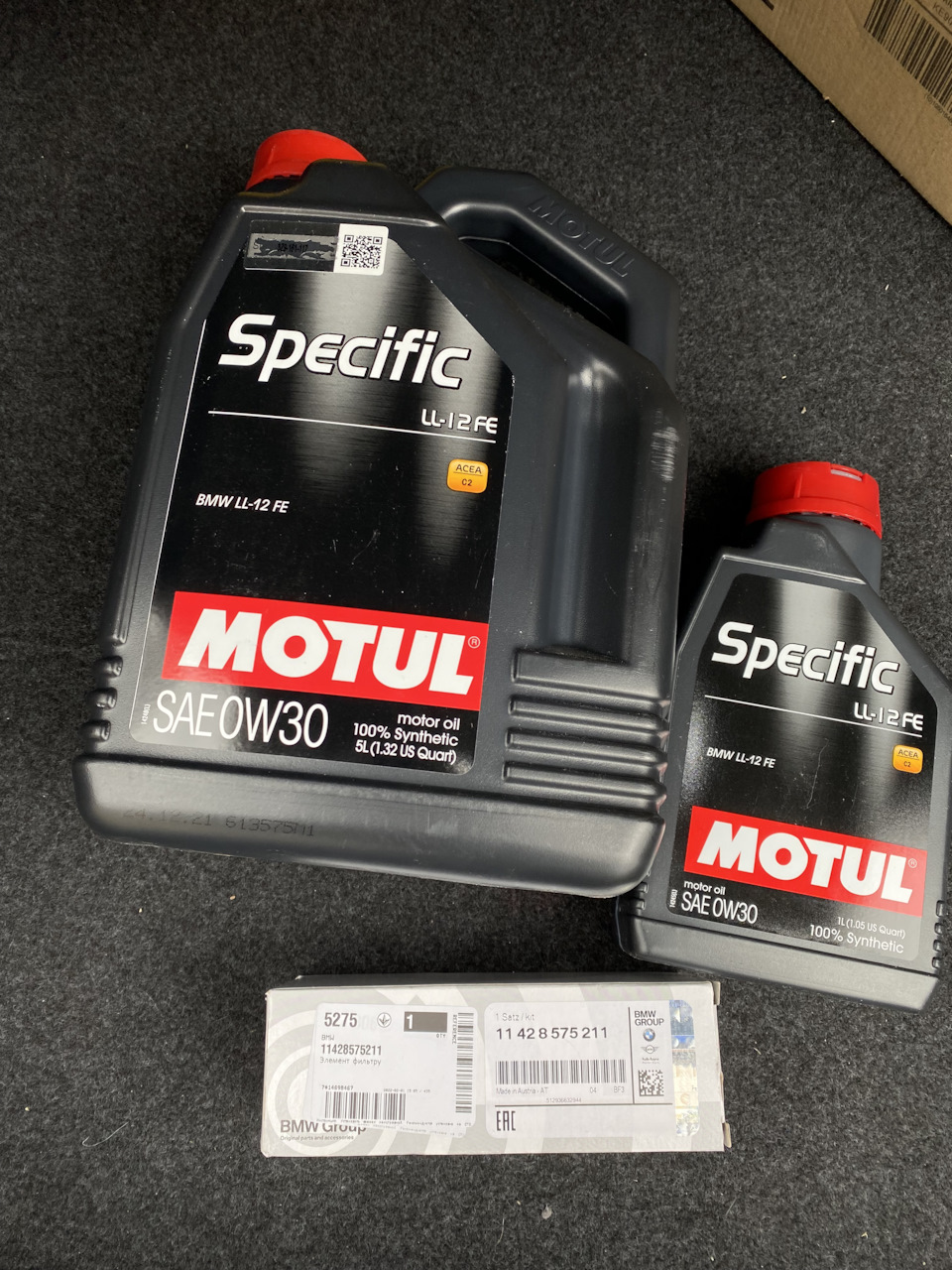 11428575211. Motul реклама. 83222409710 БМВ аналог Мотул. Motul плакат. Как проверить Оригинальное масло мотюль 7 100