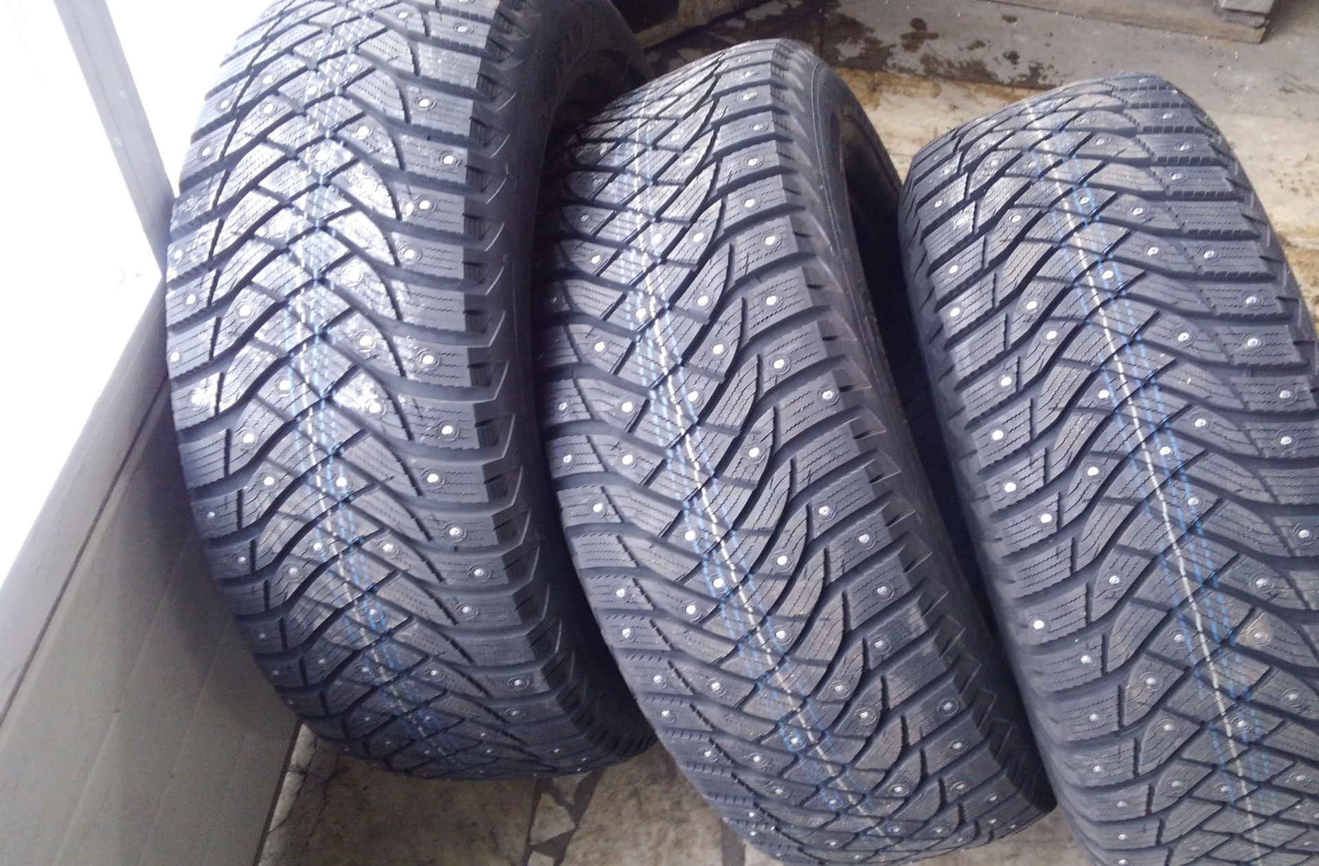 Goodyear ultra grip arctic. Goodyear Arctic 2. Goodyear Ultra Grip Arctic 2 SUV. Landsiper 265/60/18 шип. Goodyear ULTRAGRIP 600.