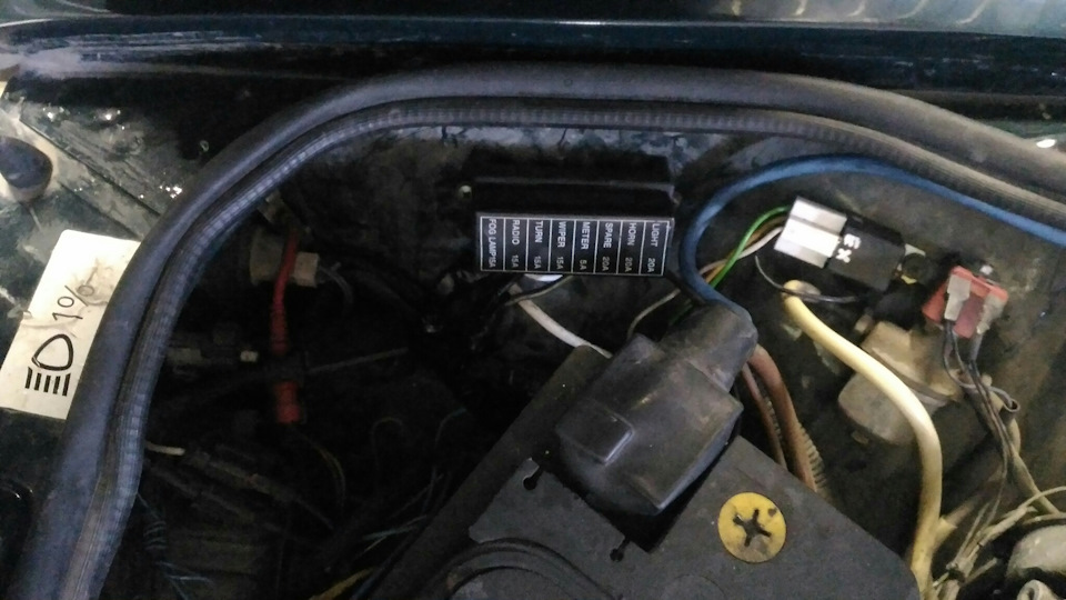 Дополнительный блок предохранителей — Lada 21074, 1,6 л, 2009 года ...