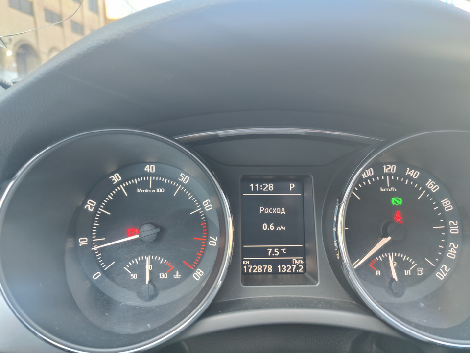 Расход топлива суперб 2 — Skoda Superb Mk2, 1,8 л, 2014 года | своими ...