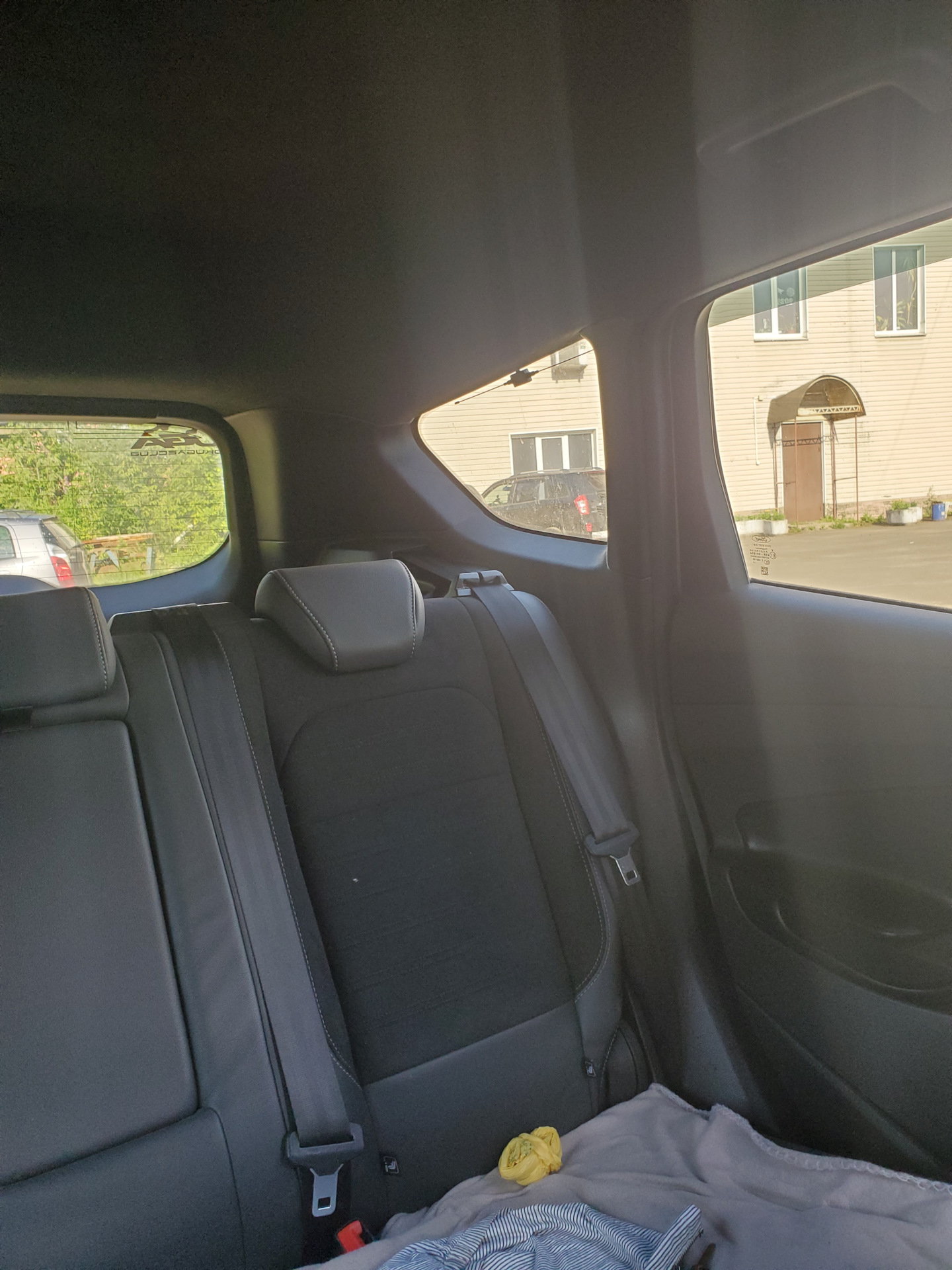 Оклейка стоек кузова экокожей — Ford Kuga (2G), 2 л, 2013 года ...