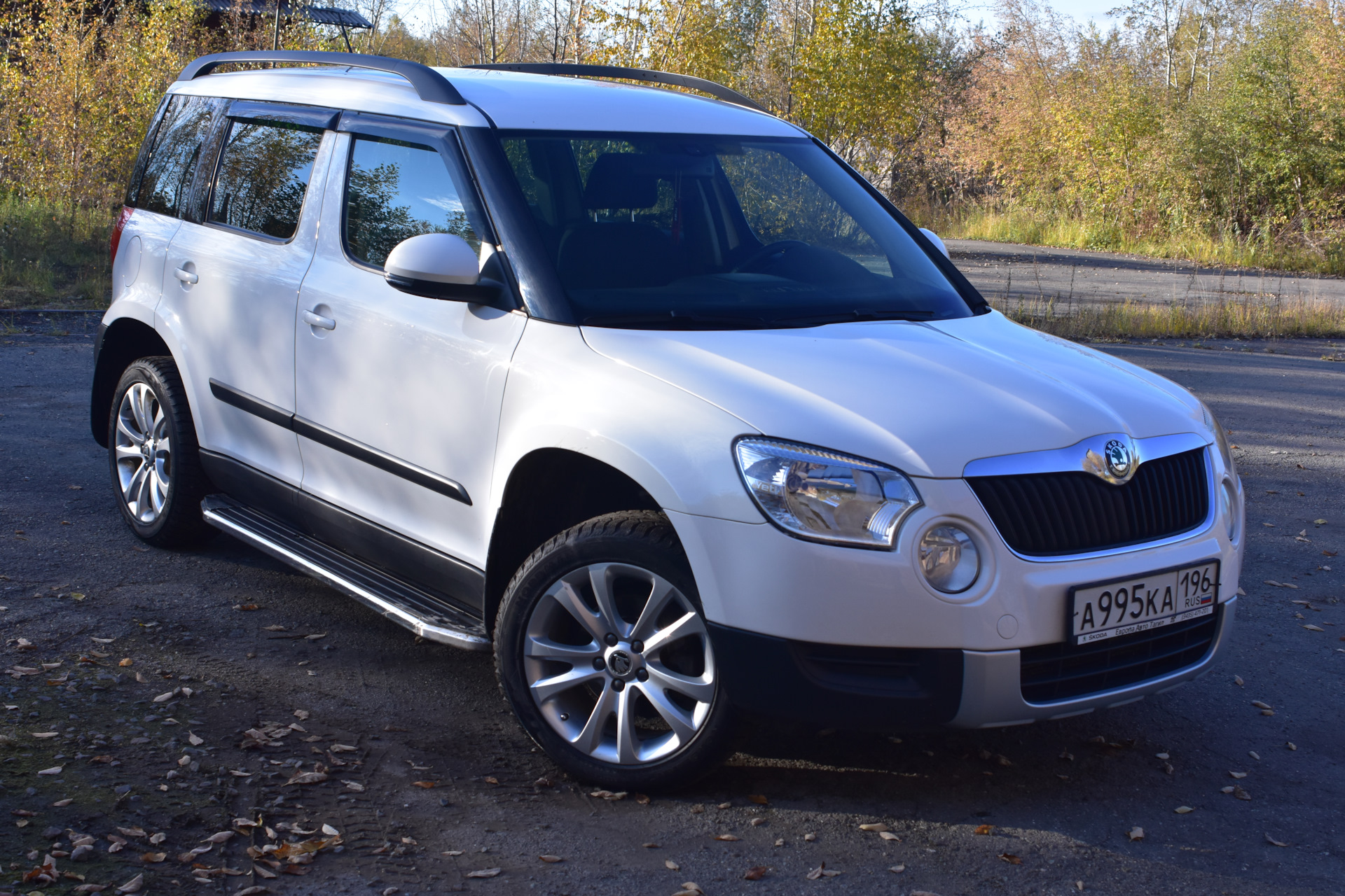 Шкода етти бу. Шкода Йети 2012 года. Skoda Yeti Wheels. Шкода Йети 2013 года. Шкода Йети Fresh.