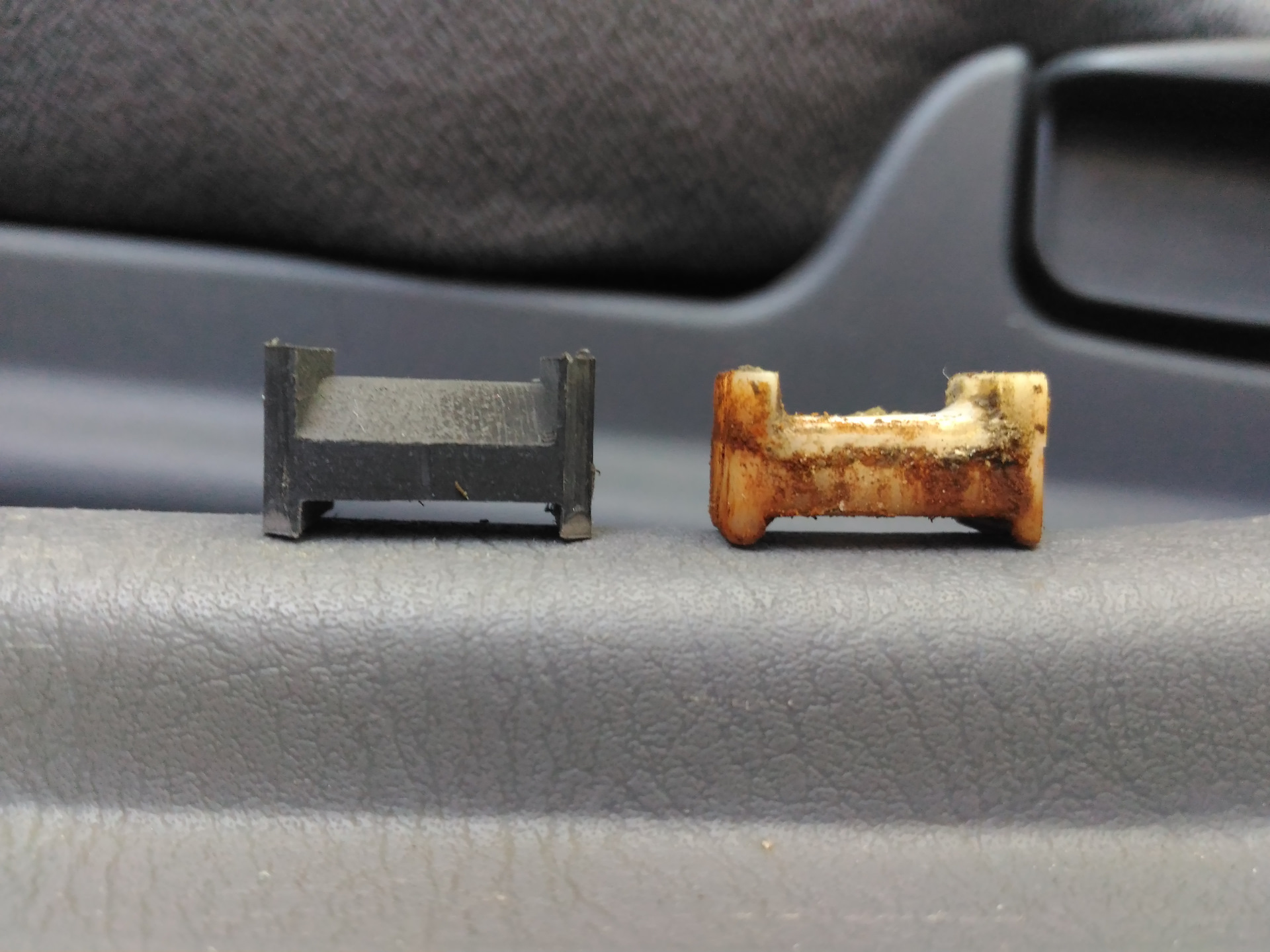 сухарь фиксатора. сухарь фиксатора. Honda civic viii 2008 внутренние защелки дверей. клапанная головка дайтона 190. 4.