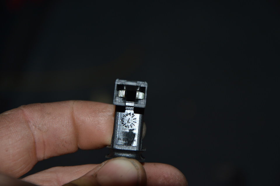 2 — Lada 2120 Надежда