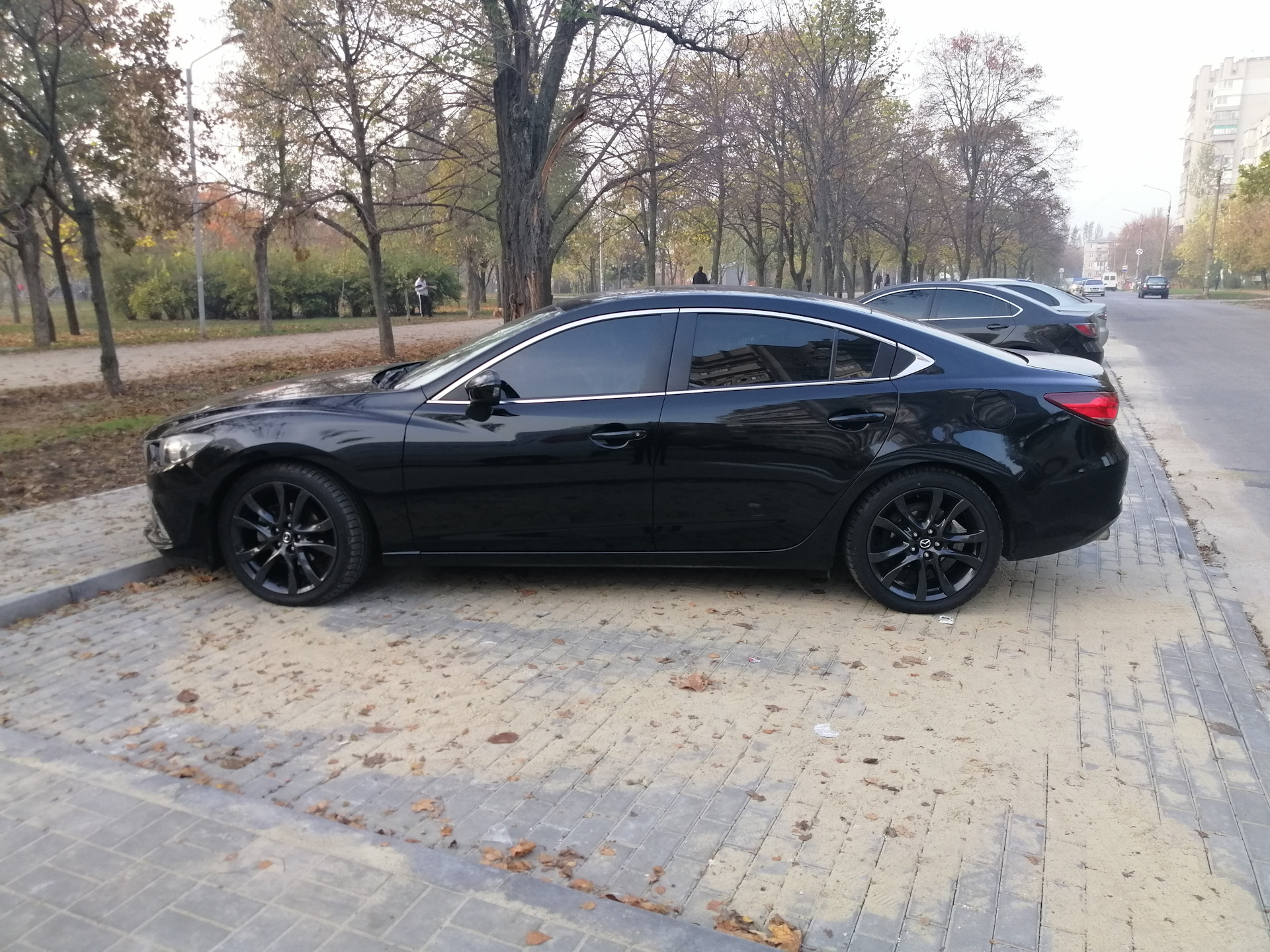 мазда 6 черная r19. Mazda 6 gh черная r19. мазда 6 r19 графит. Mazda 6 2012 r18. мазда 6 на черных дисках.
