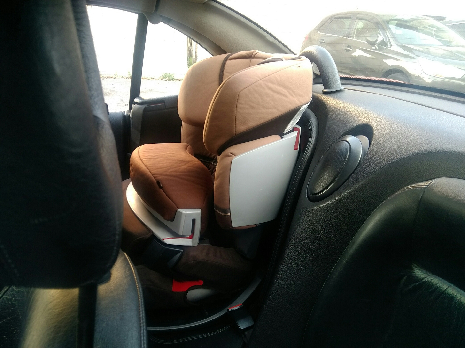 Пежо 206 Isofix