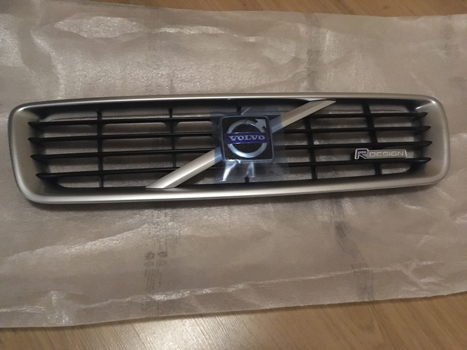 Volvo r Design Grill c30