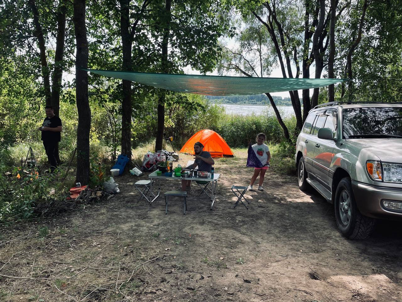 Озернинское водохранилище отдых с палатками. Озернинское водохранилище. Озернинское водохранилище пляж. Озернинское водохранилище с палатками. Озернинское водохранилище байдарки.