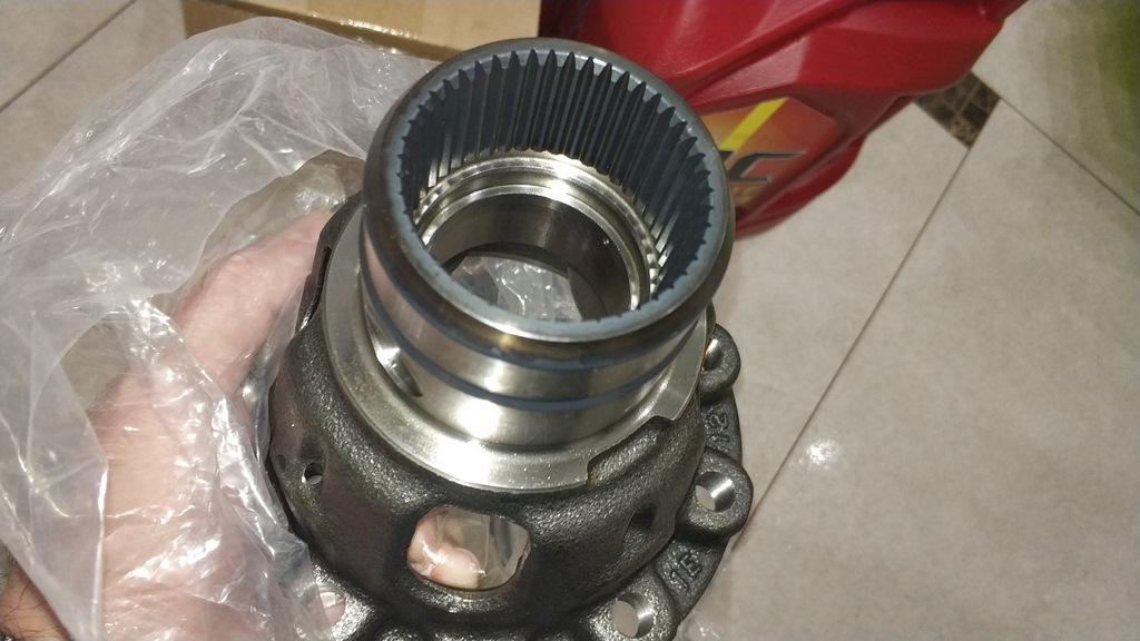 Дифференциал акпп соренто. Сальники корпуса дифференциала кия соренто акпп. Дифференциал акпп соренто. Чашка дифференциала санта фе. Дифференциал акпп соренто.