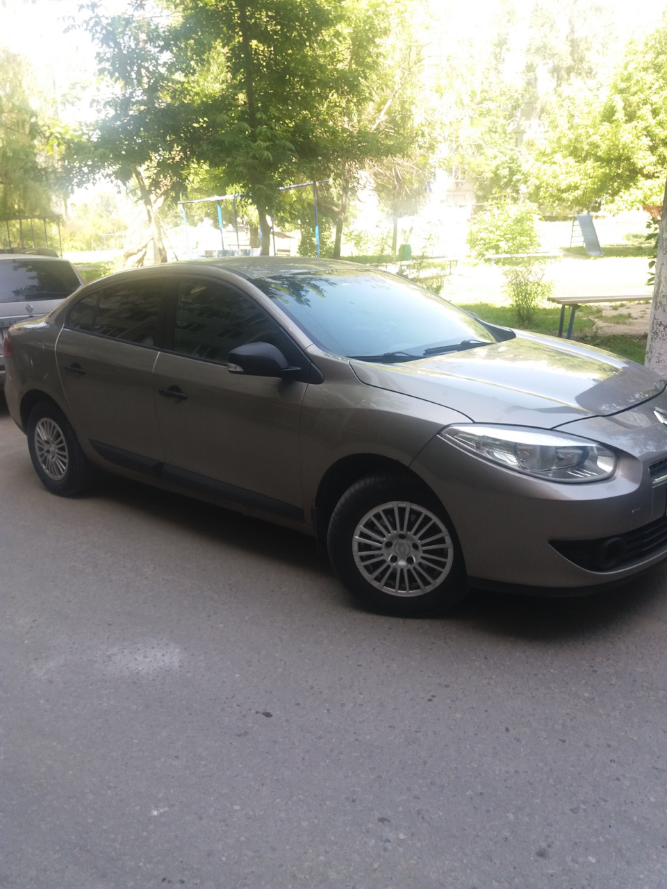 1. Начало — Renault Fluence, 1,6 л, 2011 года | поломка | DRIVE2