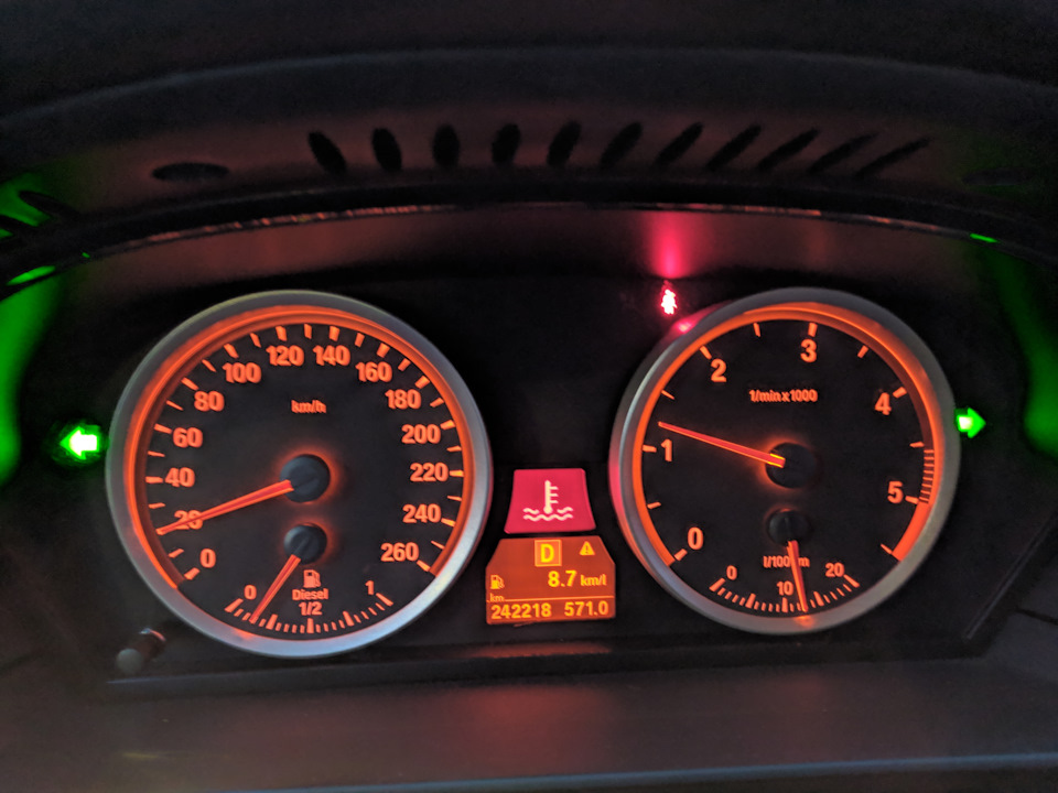 Значок перегрева двигателя bmw e90. Результат bmw от level draggy. Перегрев двигателя bmw. Лампочка перегрева двигателя е60. М50 б20 дтож.