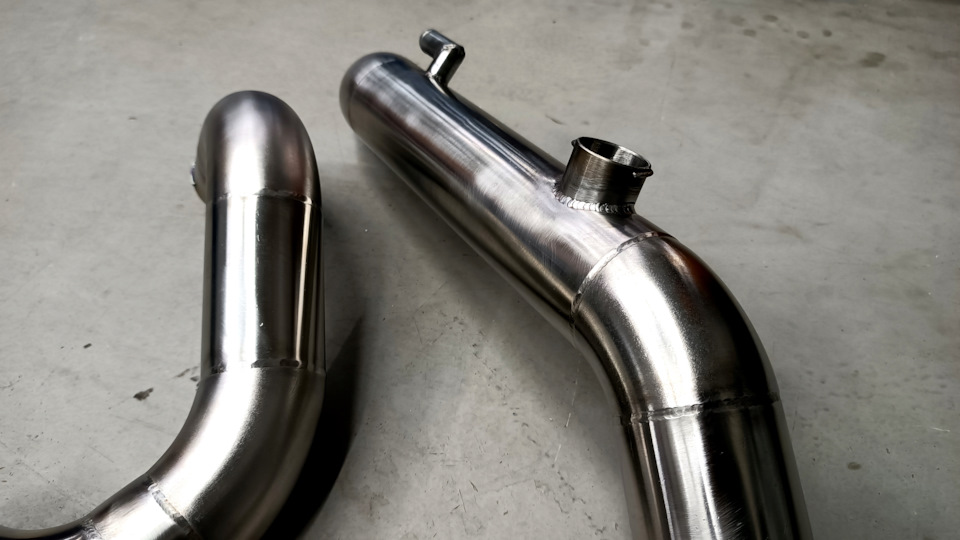 На эту красоту хочется смотреть вечно. — Audi 100 (C3)