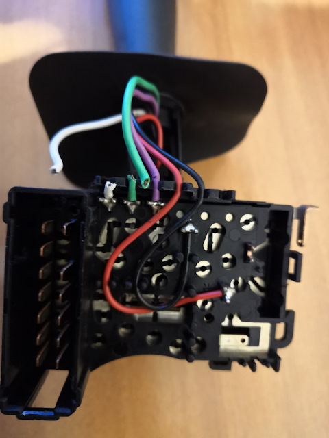 Не работает сигнал - ремонт левого подрулевого переключателя - Renault Duster (1